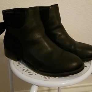 💣Black TORRID booties💣